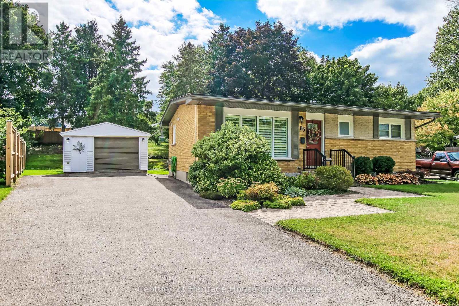 85 N Park Cres, Woodstock, ON N4S 7M1