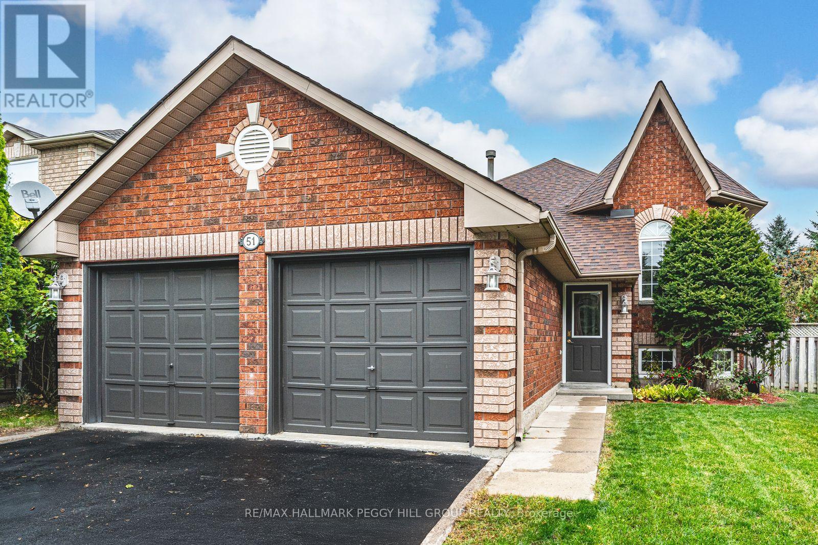 51 Golden Eagle Way, Barrie, ON L4M 6P8