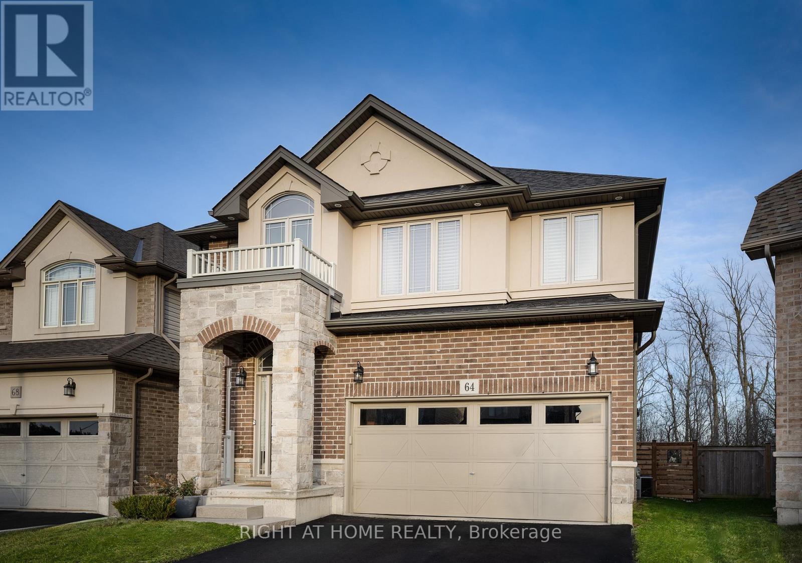 64 Winslow Way, Hamilton, ON L8K 5R9