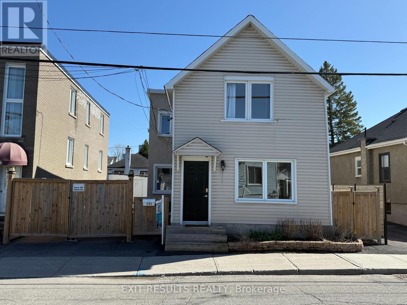 292 Richelieu Ave, Ottawa, ON K1L 6K3