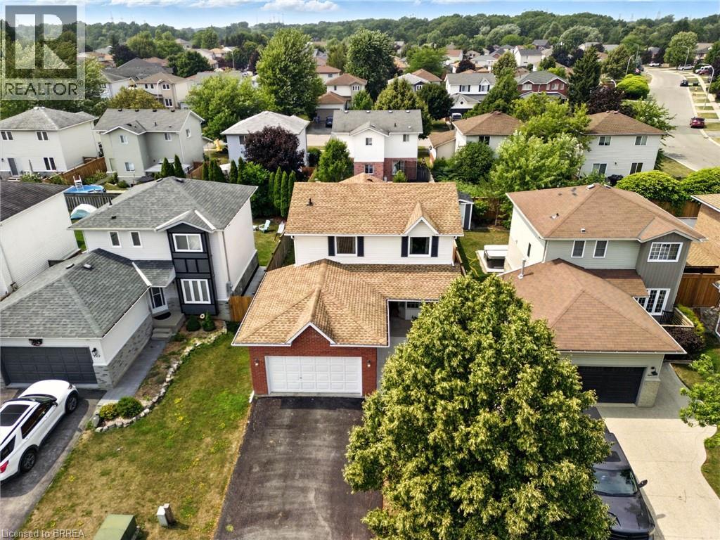 220 Kinross St, Caledonia, ON N3W 2K5