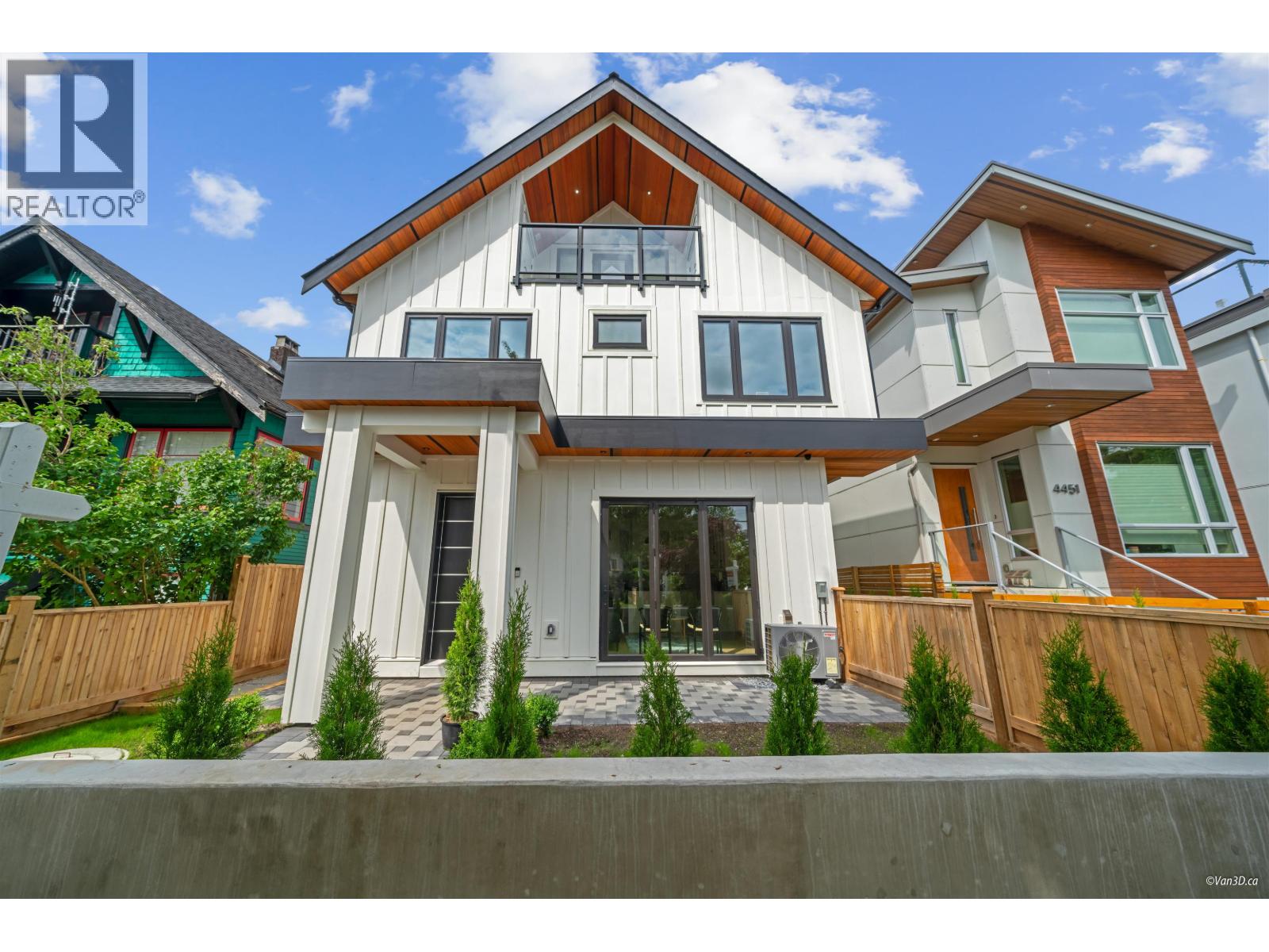 4463 Walden Street Unit 1, Vancouver, BC V5V 3S4