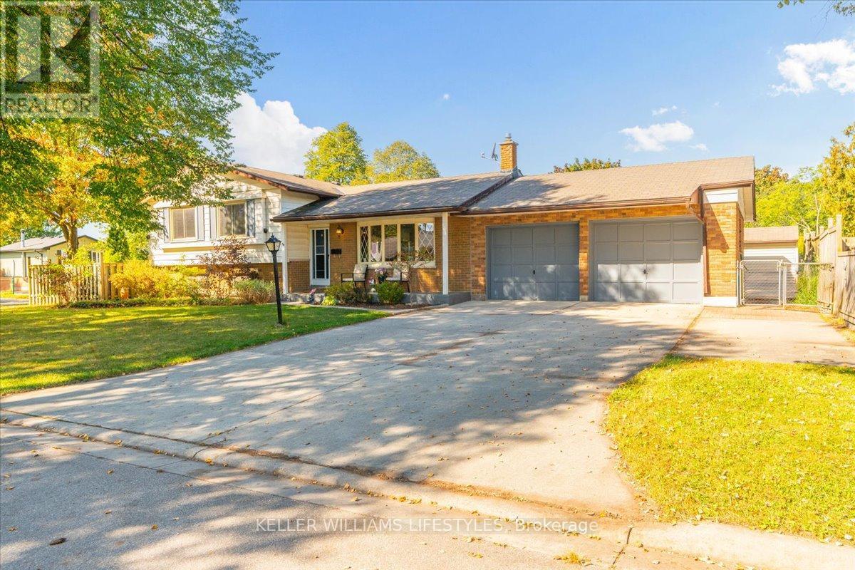 34 Stanhope Cres, London, ON N6C 3B2
