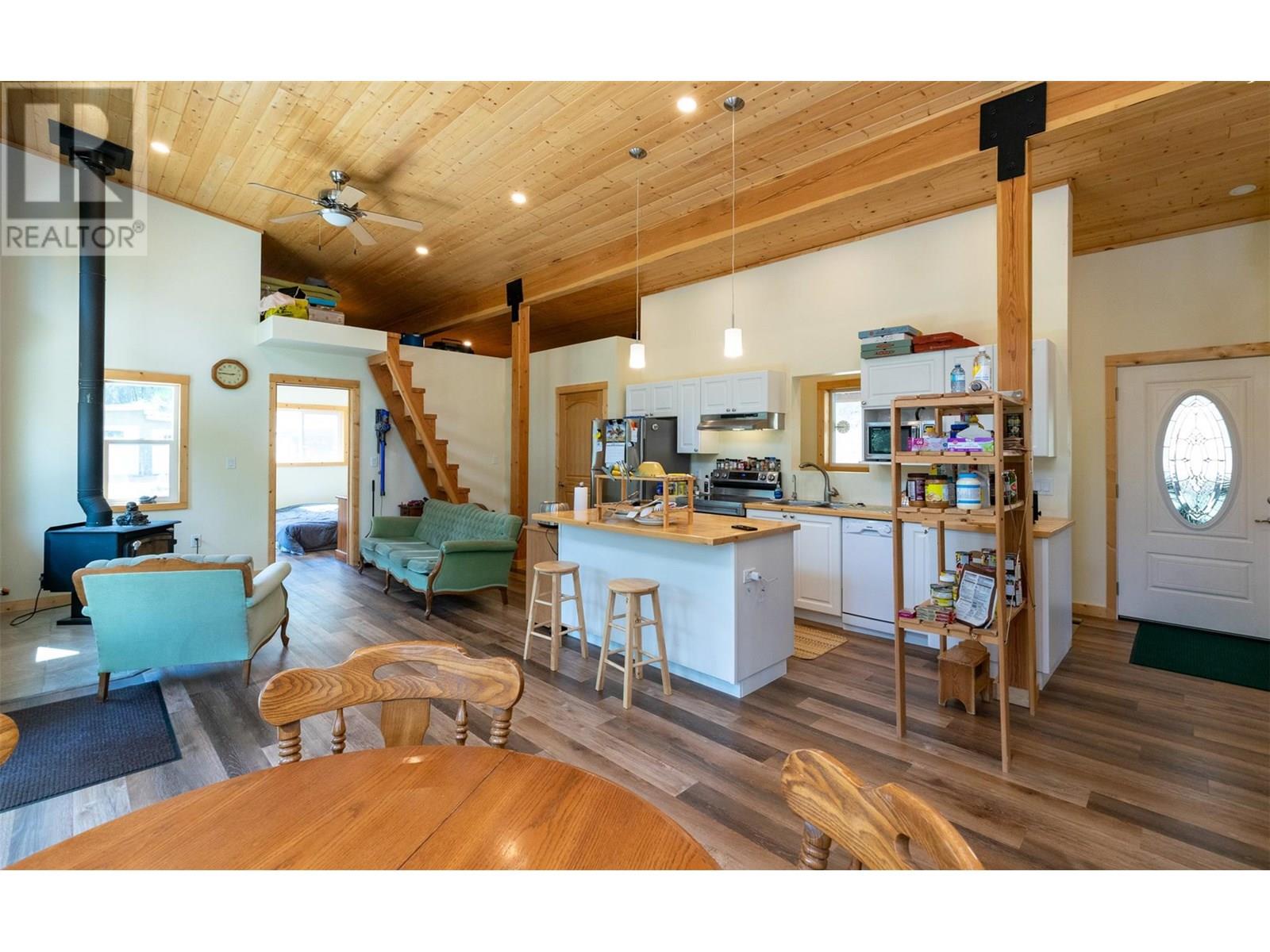 1771 Skimikin Rd, Tappen, BC V0E 2X0