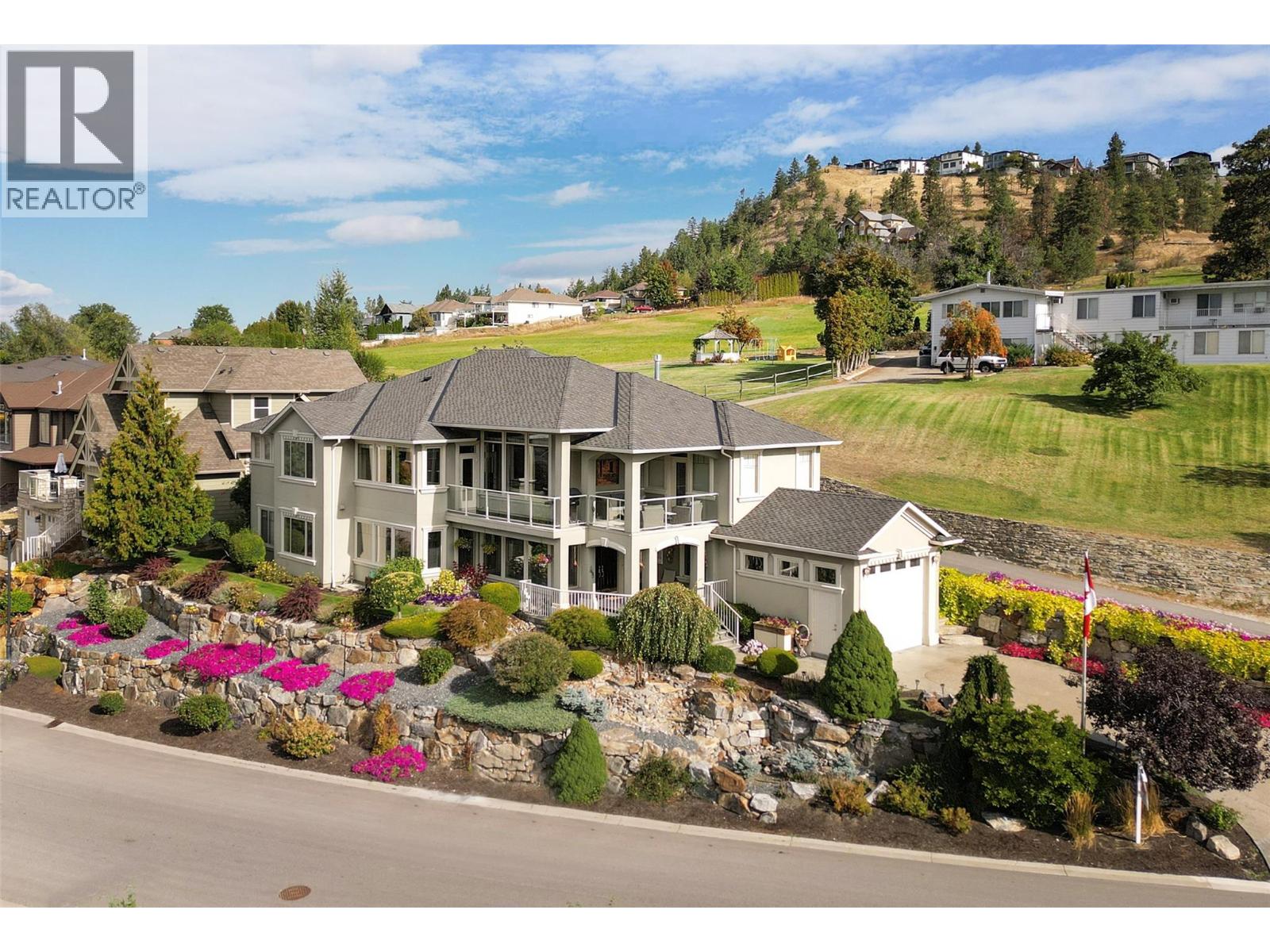 1095 Hume Ave, Kelowna, BC V1P 1P2