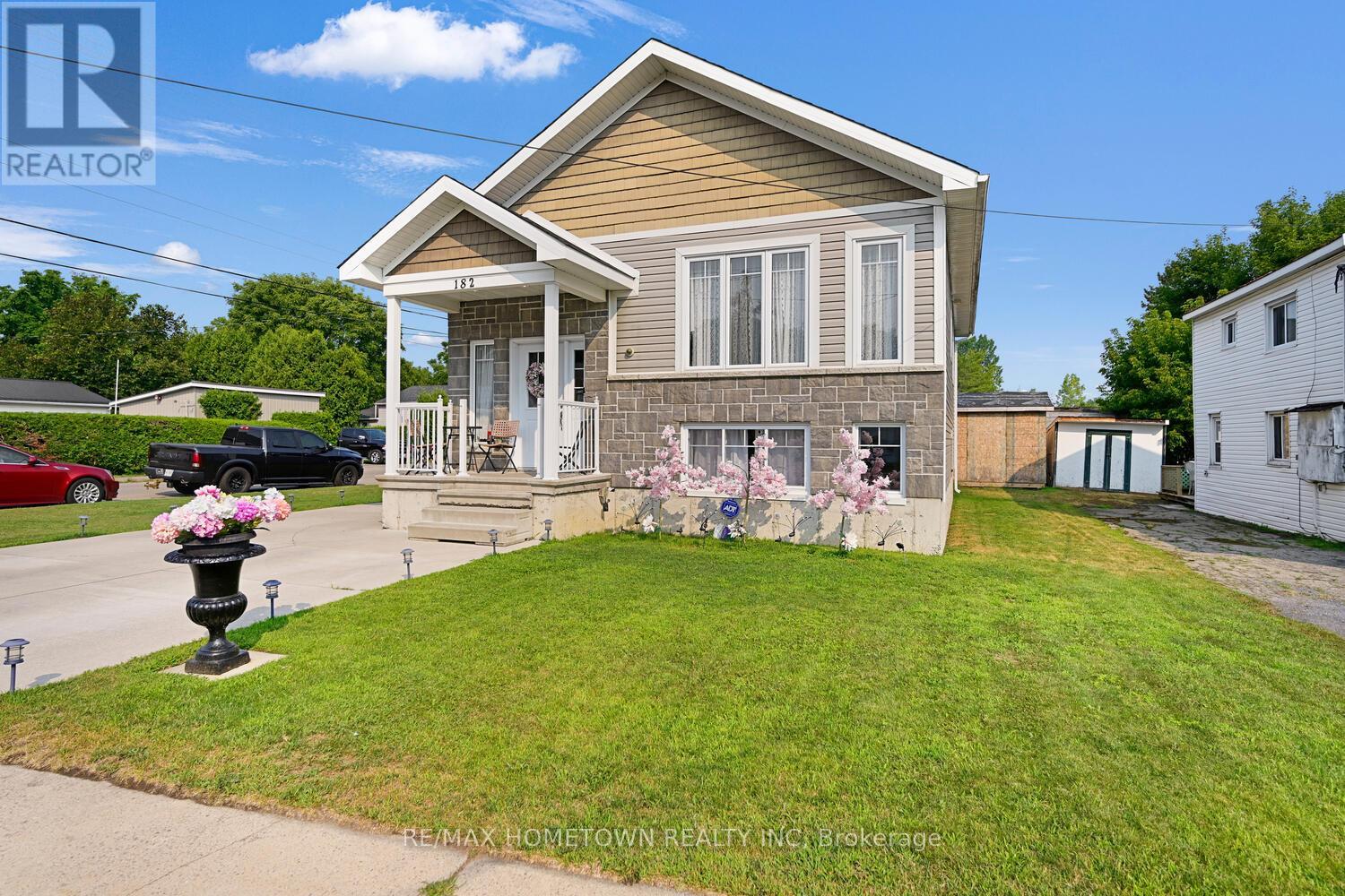 182 Wood St E, Prescott, ON K0E 1T0