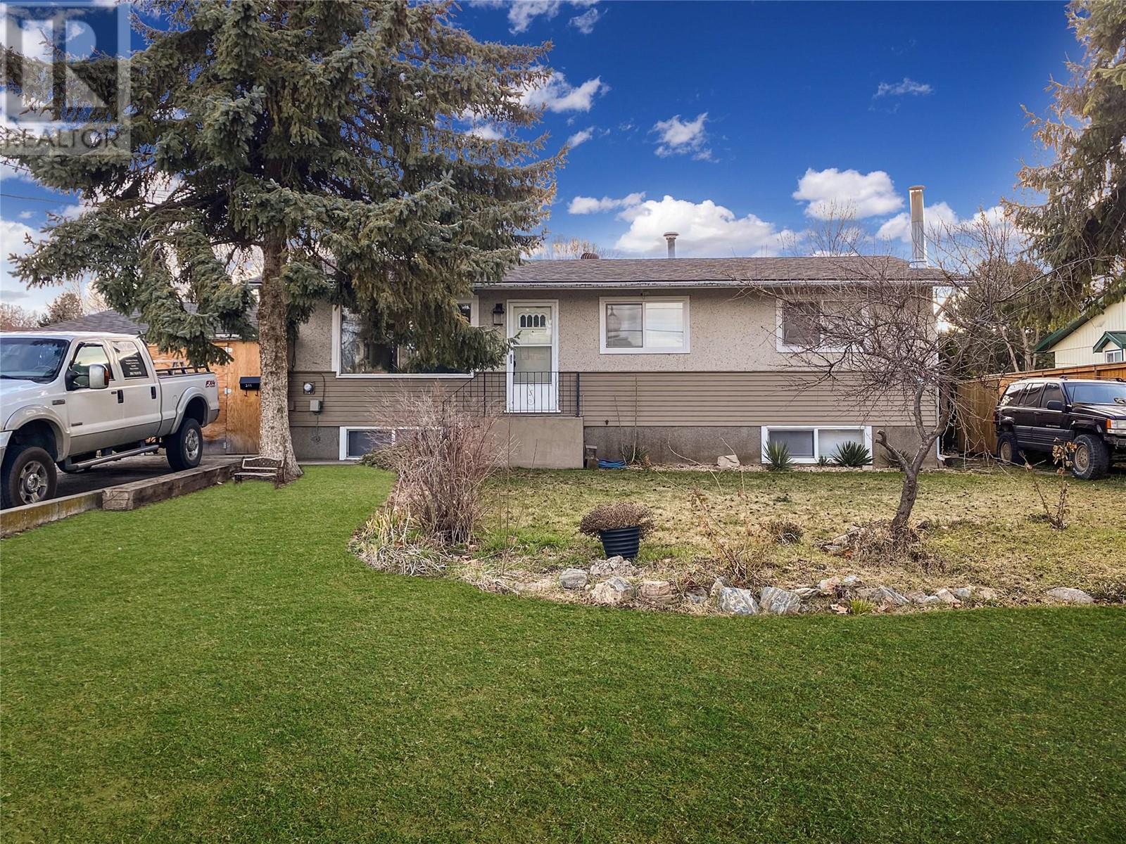 215 Davie Rd S, Kelowna, BC V1X 3Y6
