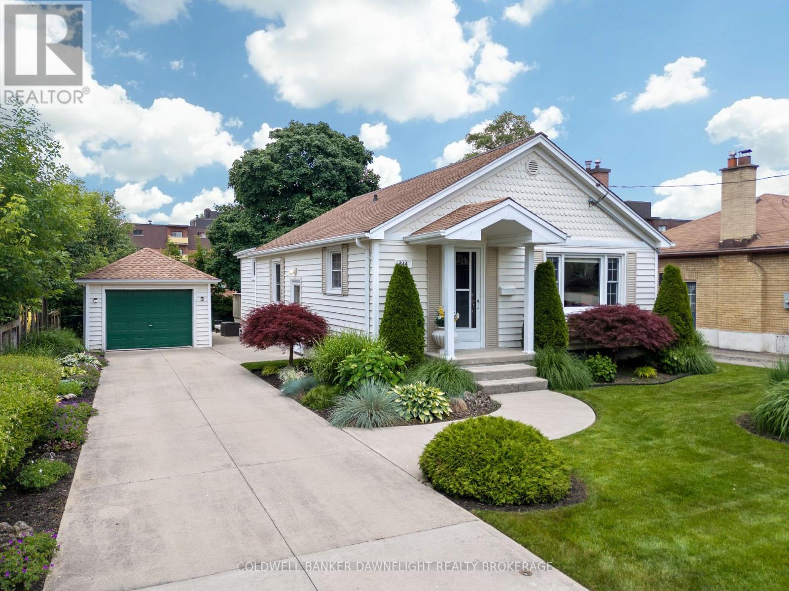 644 Percy St, London, ON N6C 2L7
