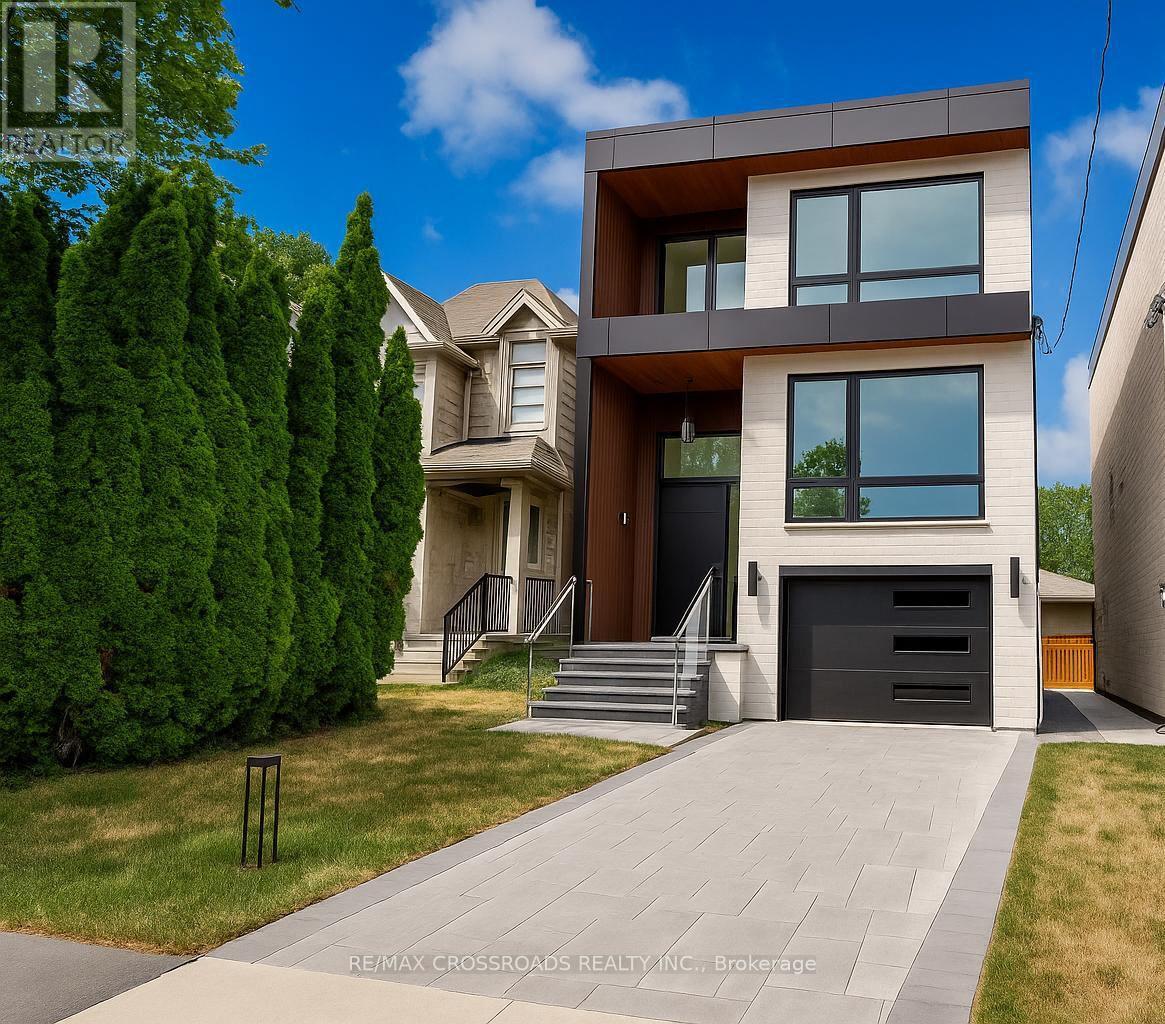 106 Park St, Toronto Birchcliffe-cliffside, ON M1N 2P1
