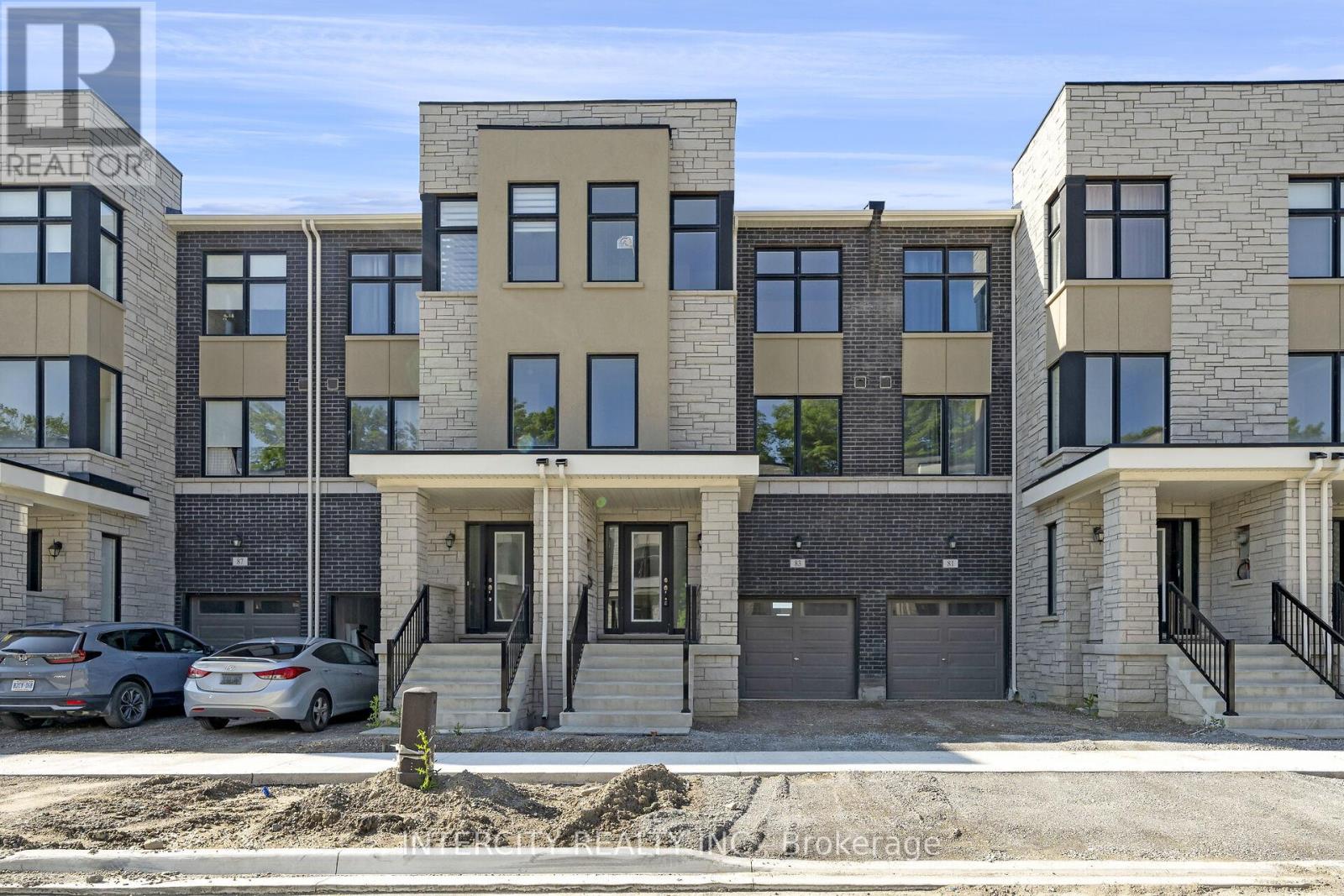 83 Puisaya Dr, Richmond Hill, ON L4E 1A2
