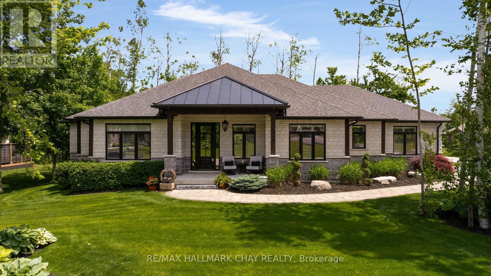7 Byers St, Springwater, ON L9X 2A3