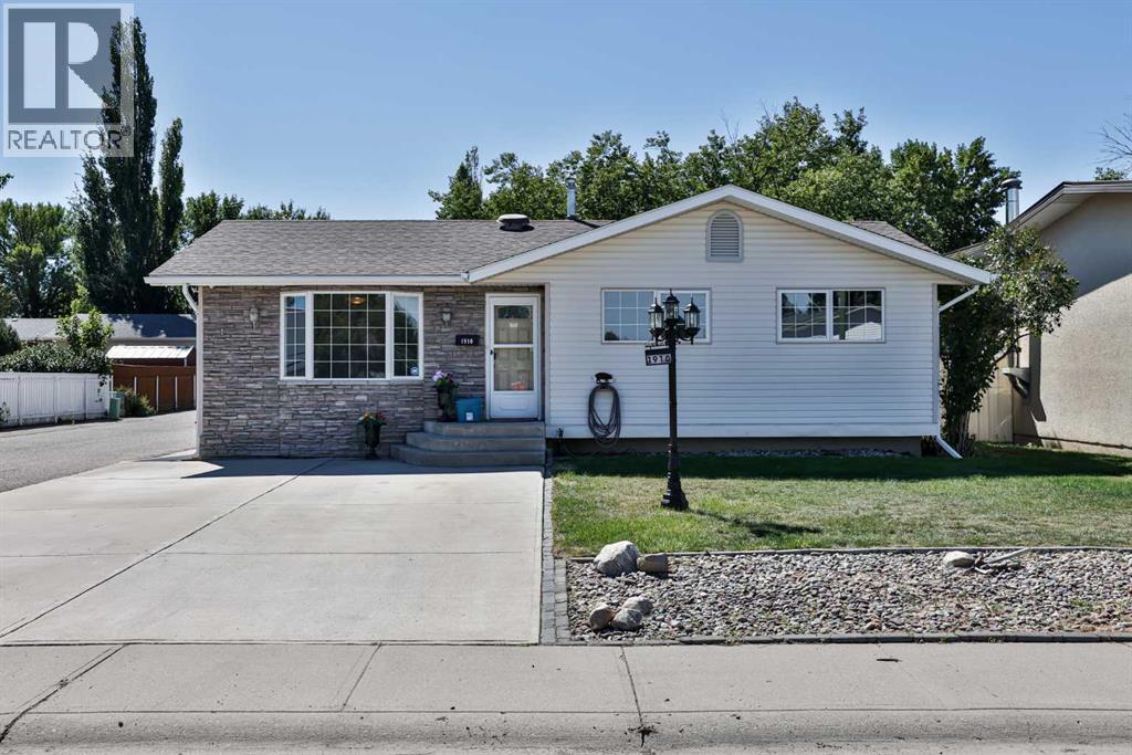 24 Avenue N Unit 1910, Lethbridge, AB T1H 4T2