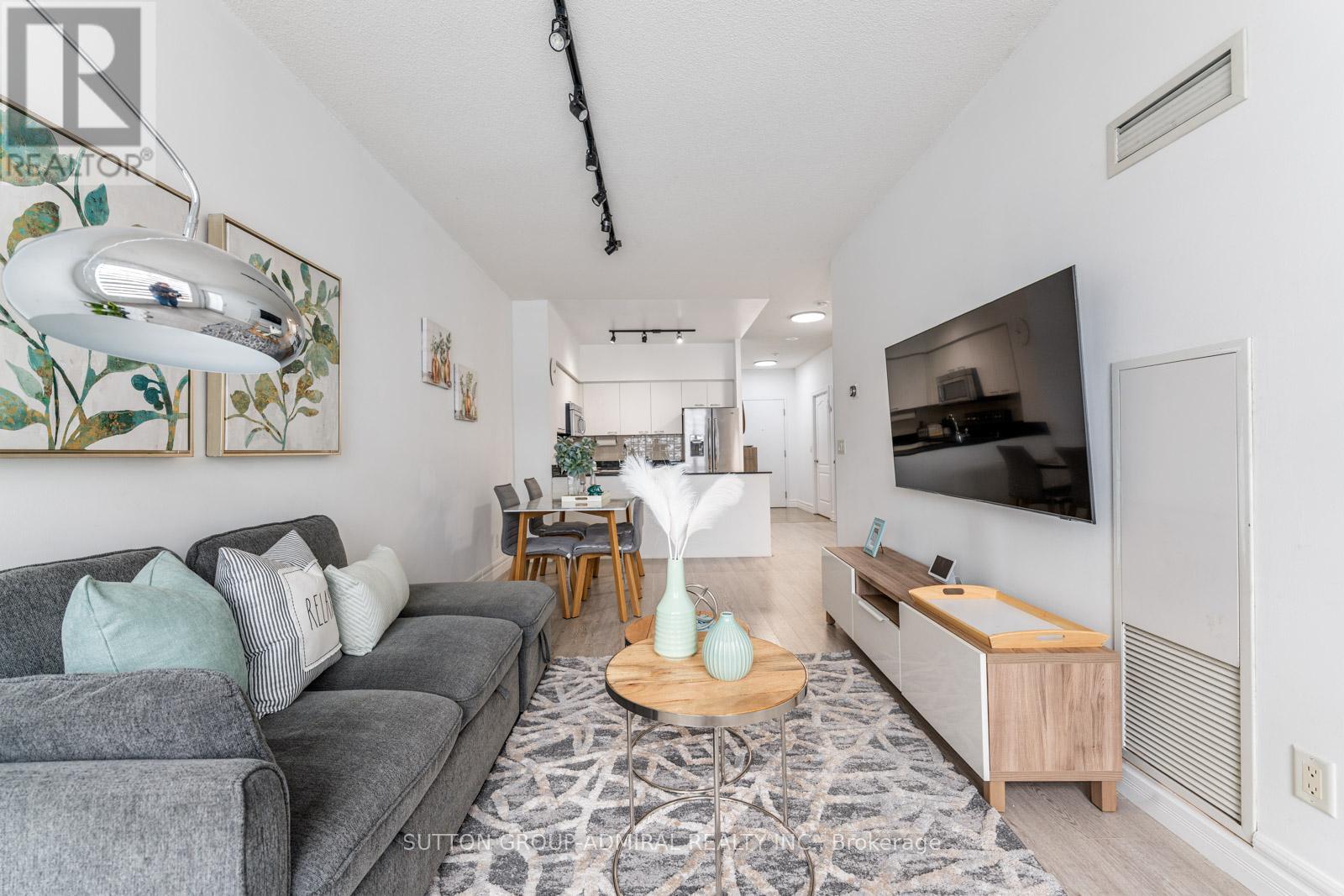 116 48 Suncrest Blvd, Markham, ON L3T 7Y5