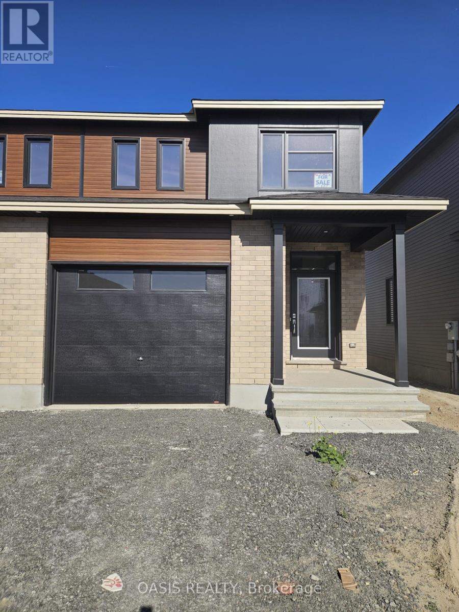 137 Kerala Pl, Ottawa, ON K1T 0Z2