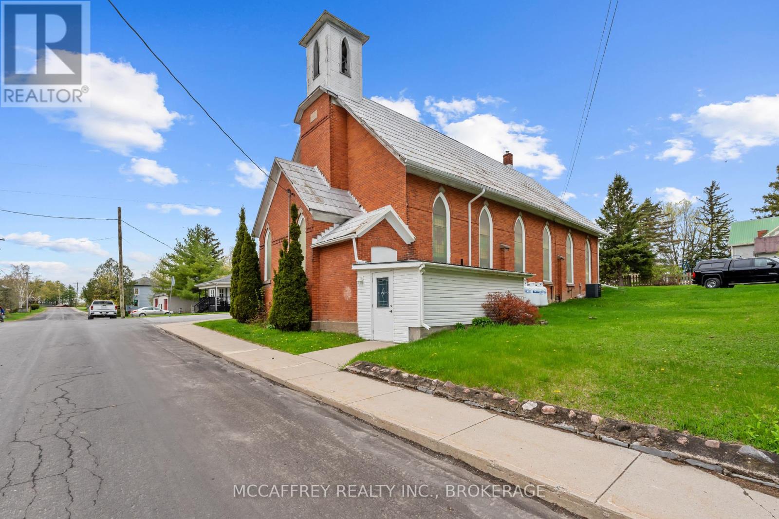 4 Neely St, Stone Mills, ON K0K 3G0