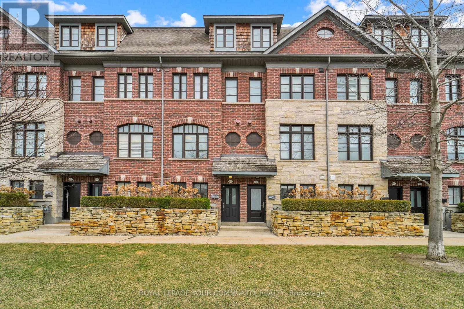 8327 Kipling Ave, Vaughan, ON L4L 2A6