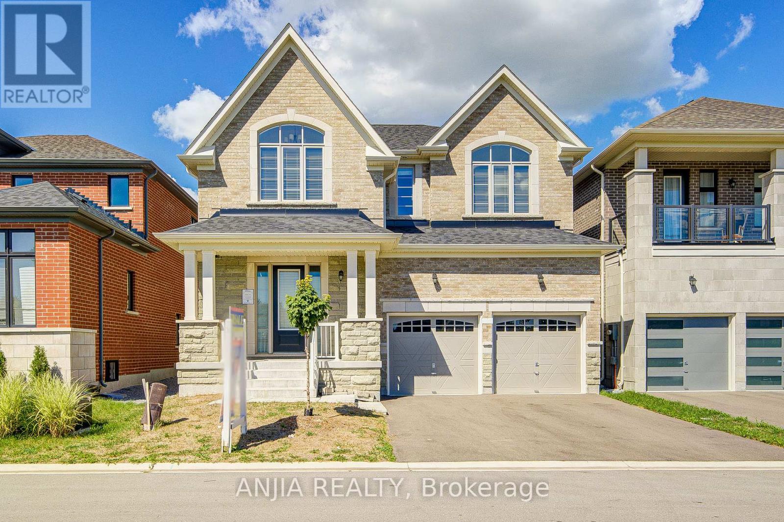 12 Carlinds Cres, Whitchurch-stouffville Ballantrae, ON L4A 4X1