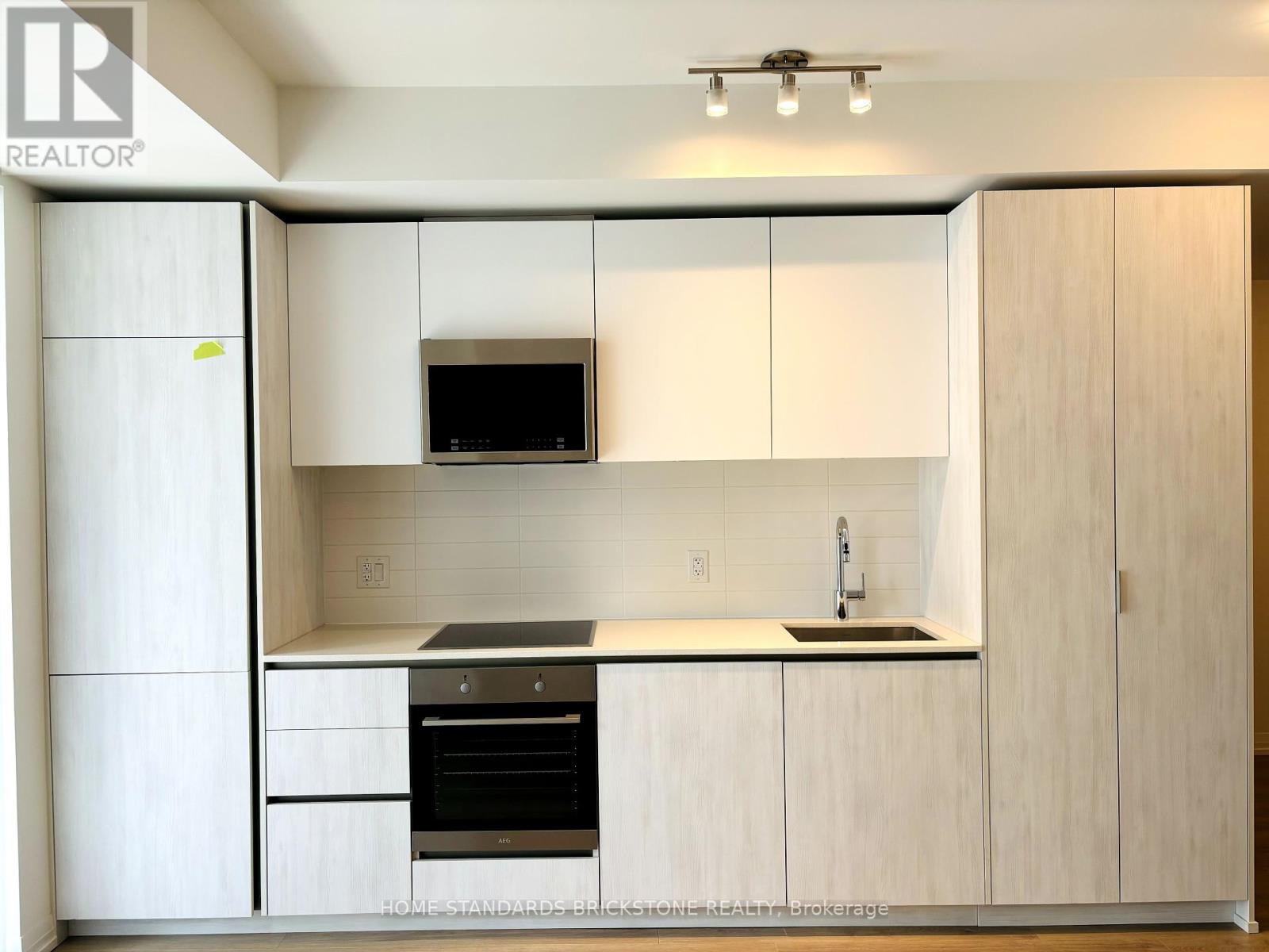 2211 8 Widmer St, Toronto Waterfront Communities, ON M5V 2E7