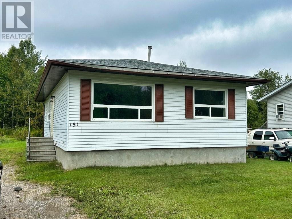 151 Harkness St, Nipigon, ON P0T 2J0