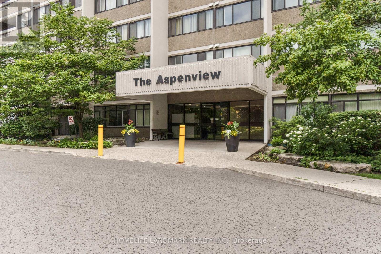 910 50 Elm Dr E, Mississauga, ON L5A 3X2