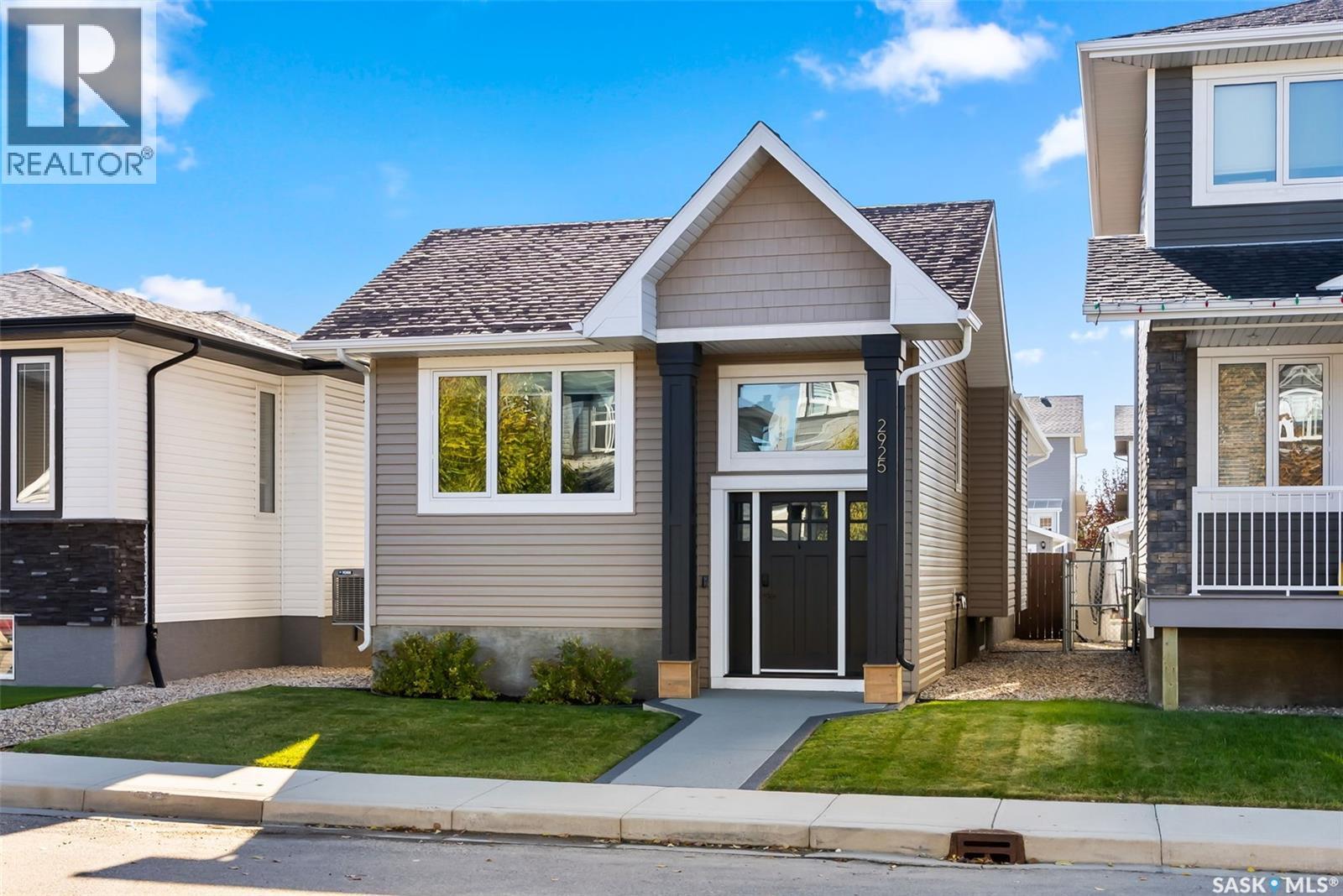 2925 Ridgway Ave, Regina, SK S4X 0M9