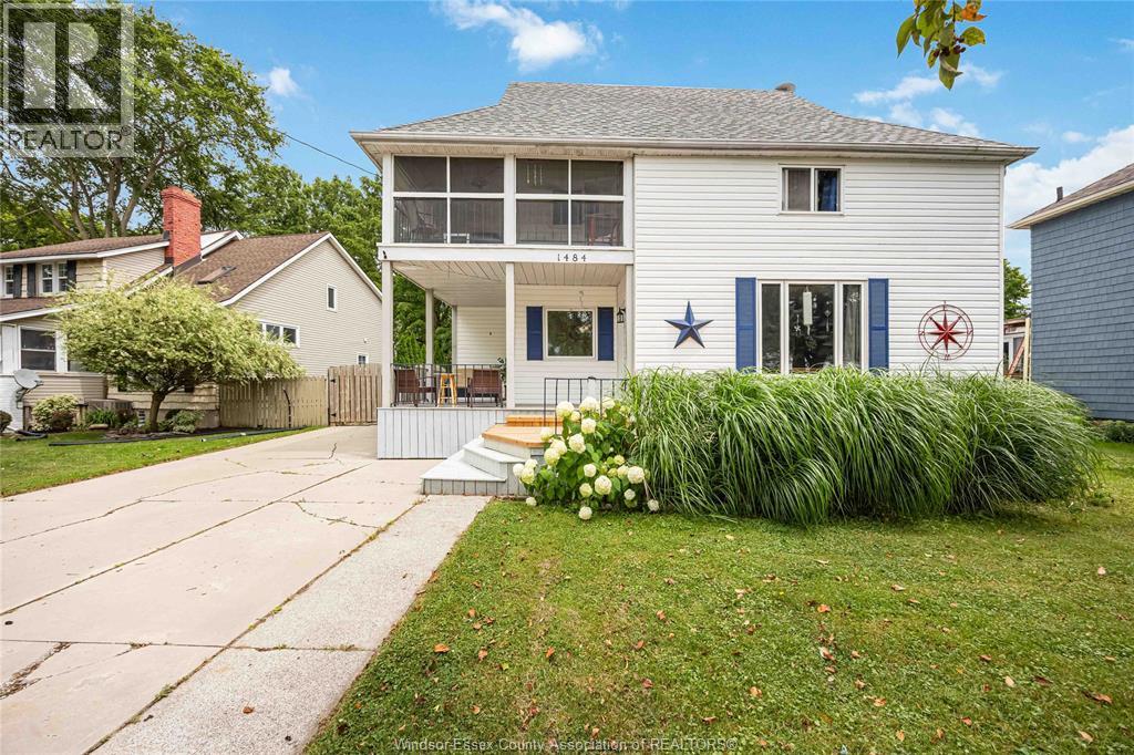1484 St Clair Pkwy, St. Clair, ON N0N 1H0