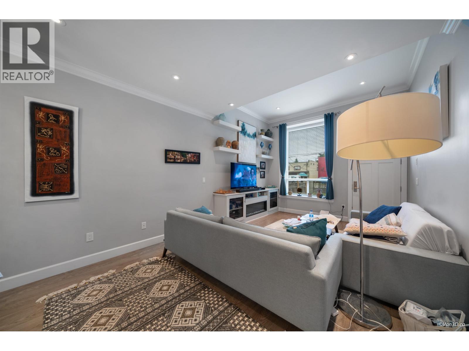 7753 Wedgewood St, Burnaby, BC V5E 2E5
