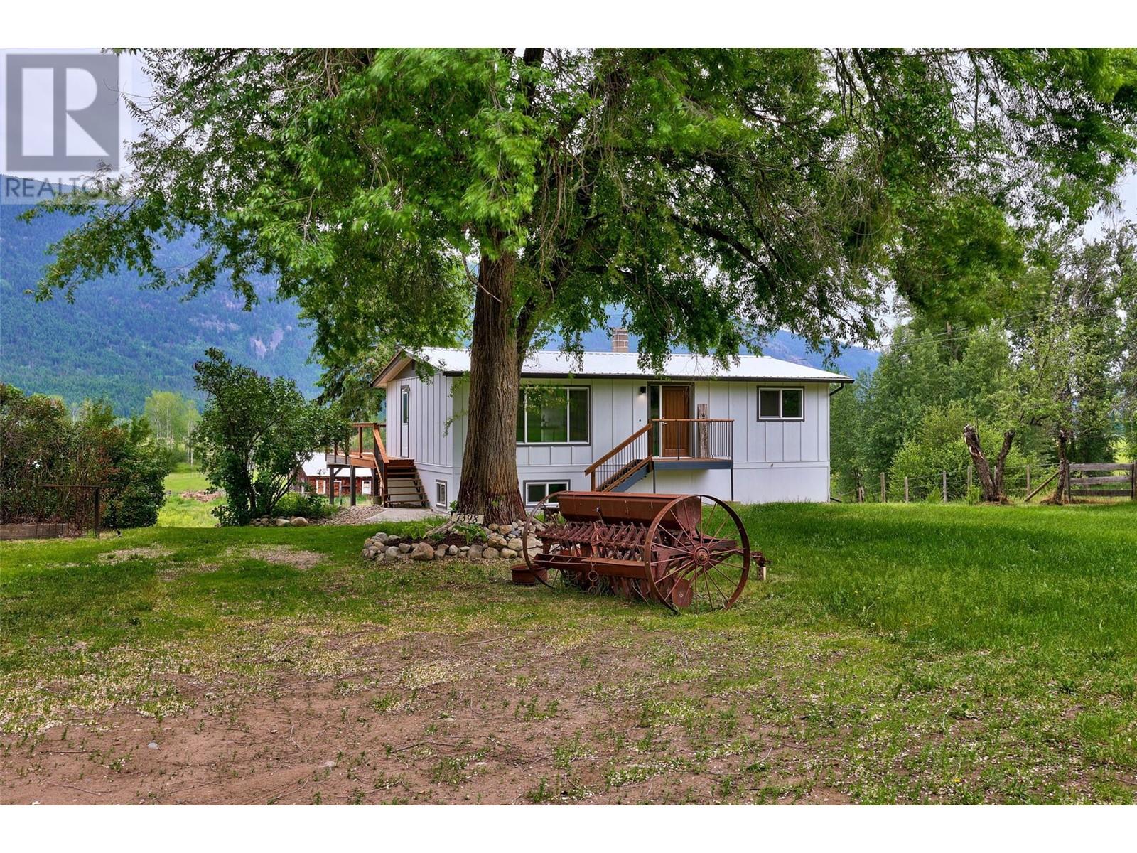7398 Yellowhead Hwy S, Barriere, BC V0E 1R0