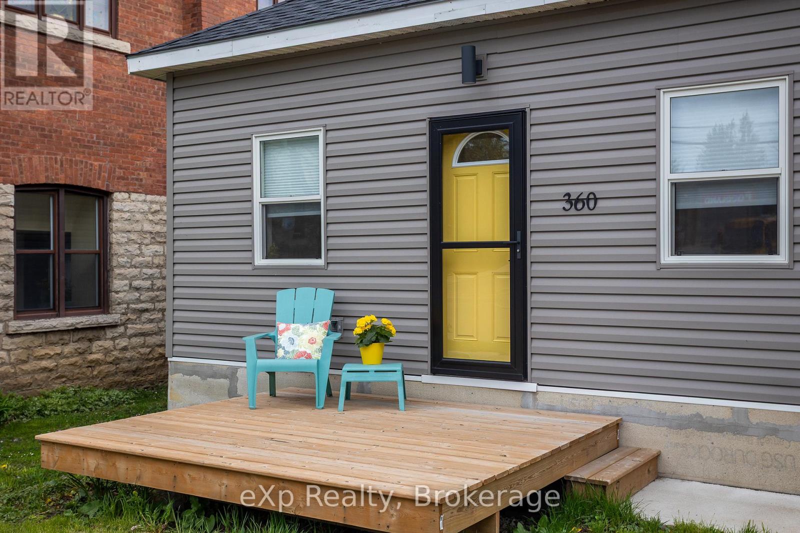 360 Frank St, South Bruce Peninsula, ON N0H 2T0