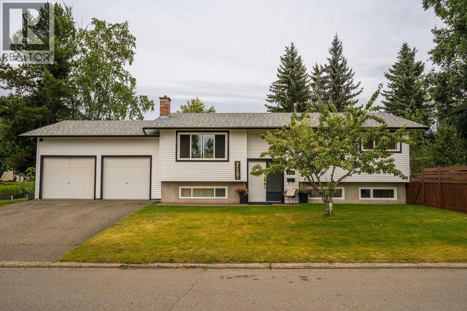 5905 Rideau Dr, Prince George, BC V2N 2H6