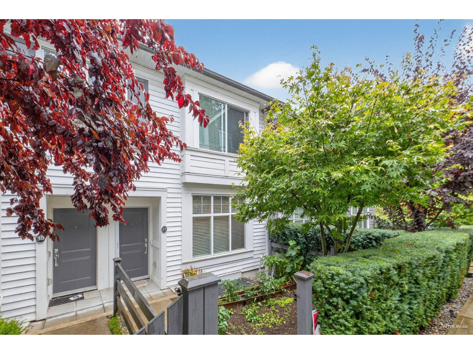 8130 136a Street Unit 37, Surrey, BC V3W 1H9