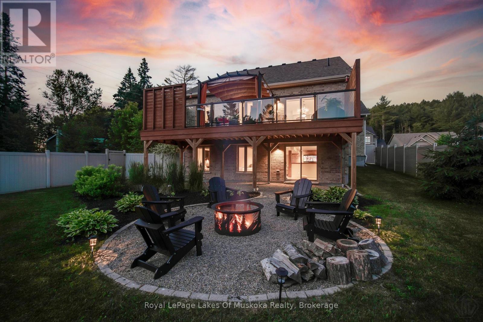 75 Selkirk Dr, Huntsville, ON P1H 2N8