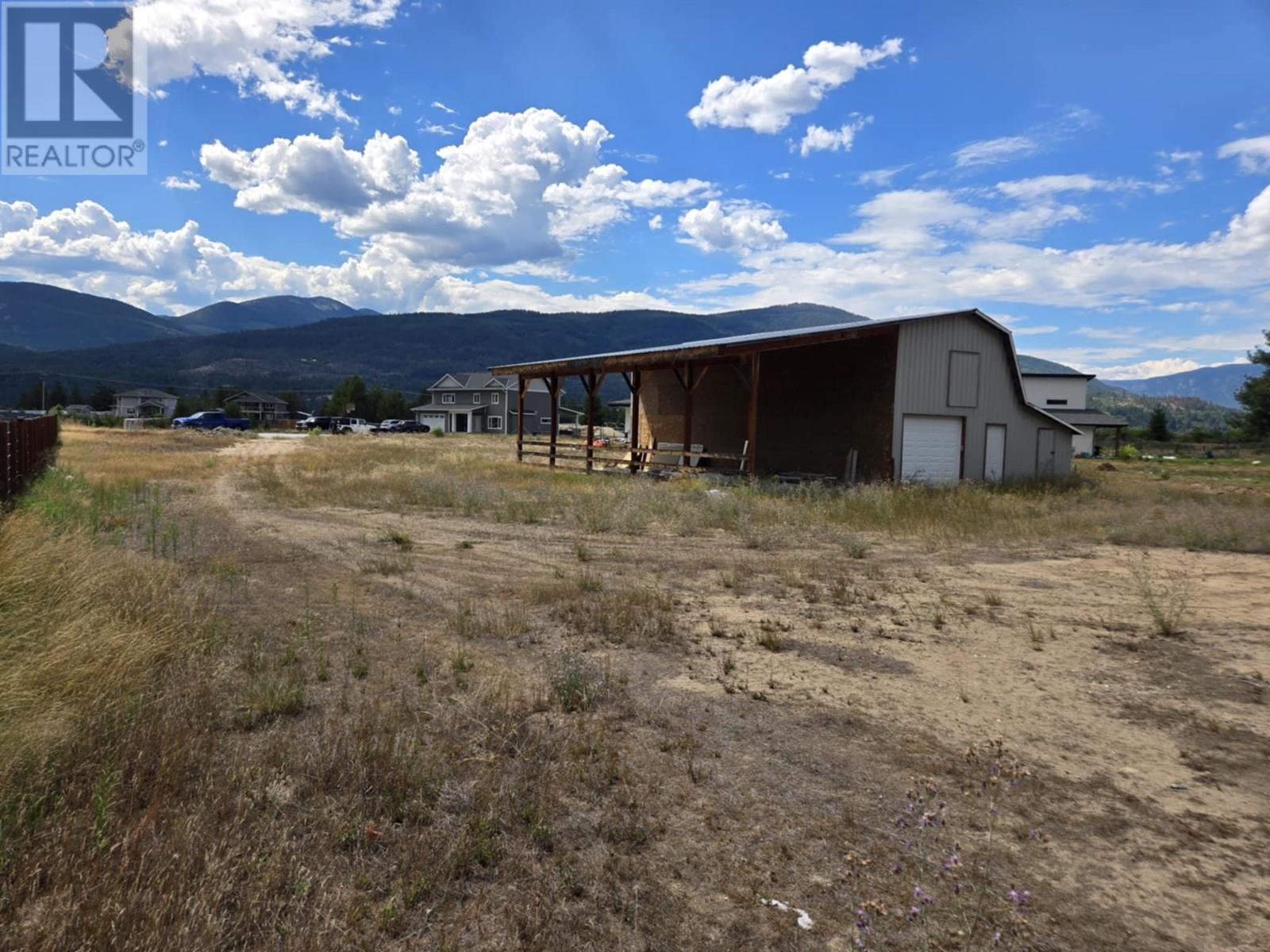 314 Elkview Trl, Castlegar, BC V1N 4L5