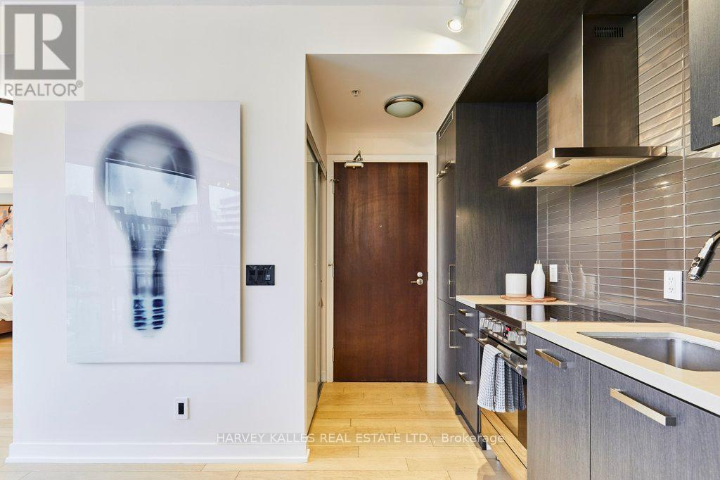 120 Bayview Ave N204 Ave, Toronto, ON M5A 0J1