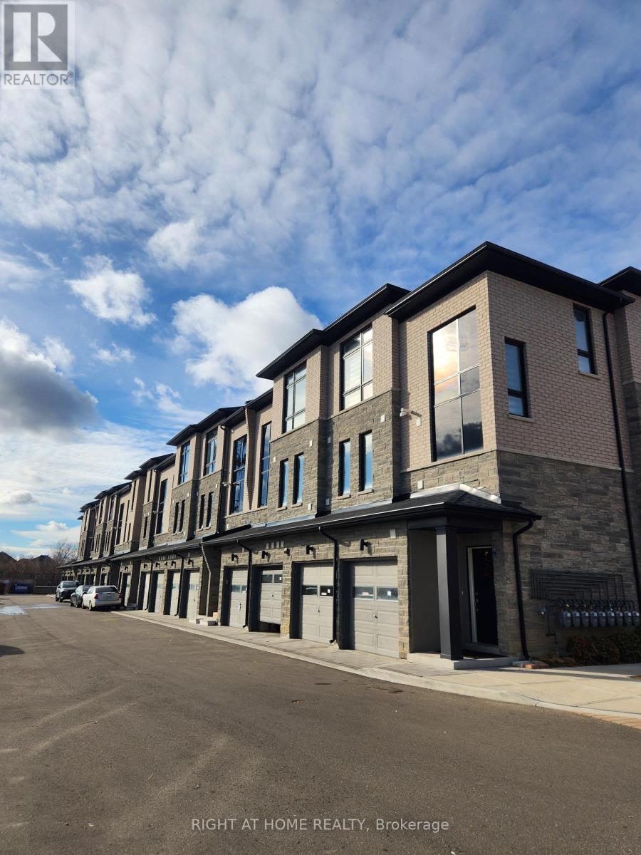 45 9440 The Gore Rd, Brampton, ON L6P 4P9