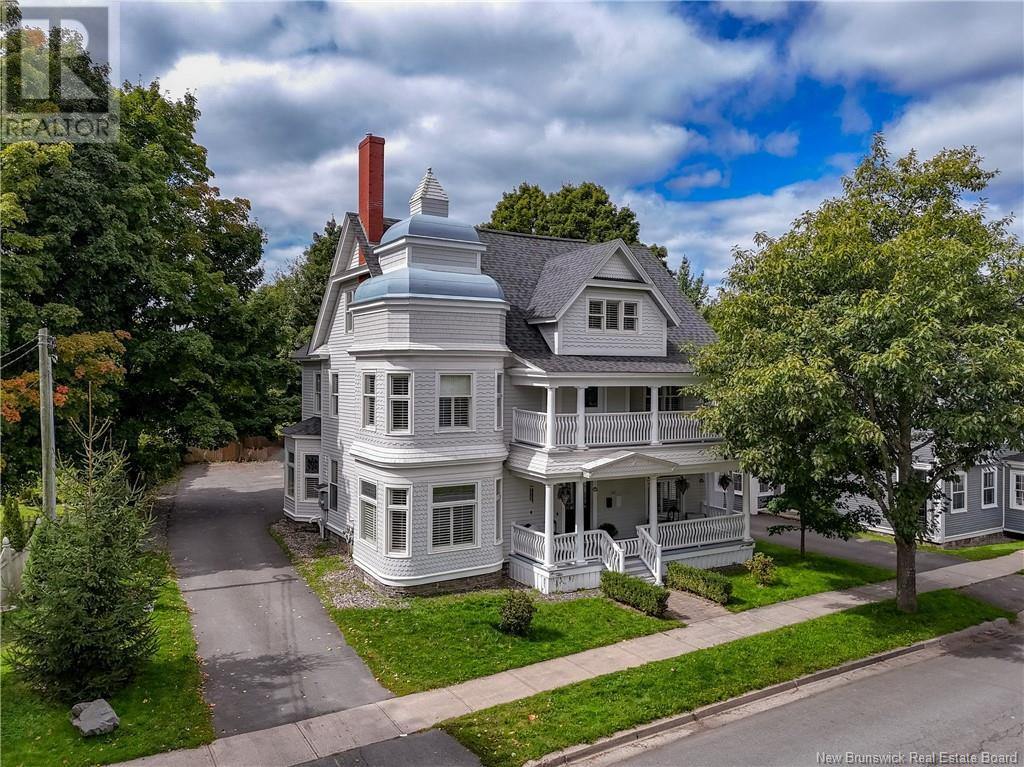 82 Waterloo Row, Fredericton, NB E3B 1Y9