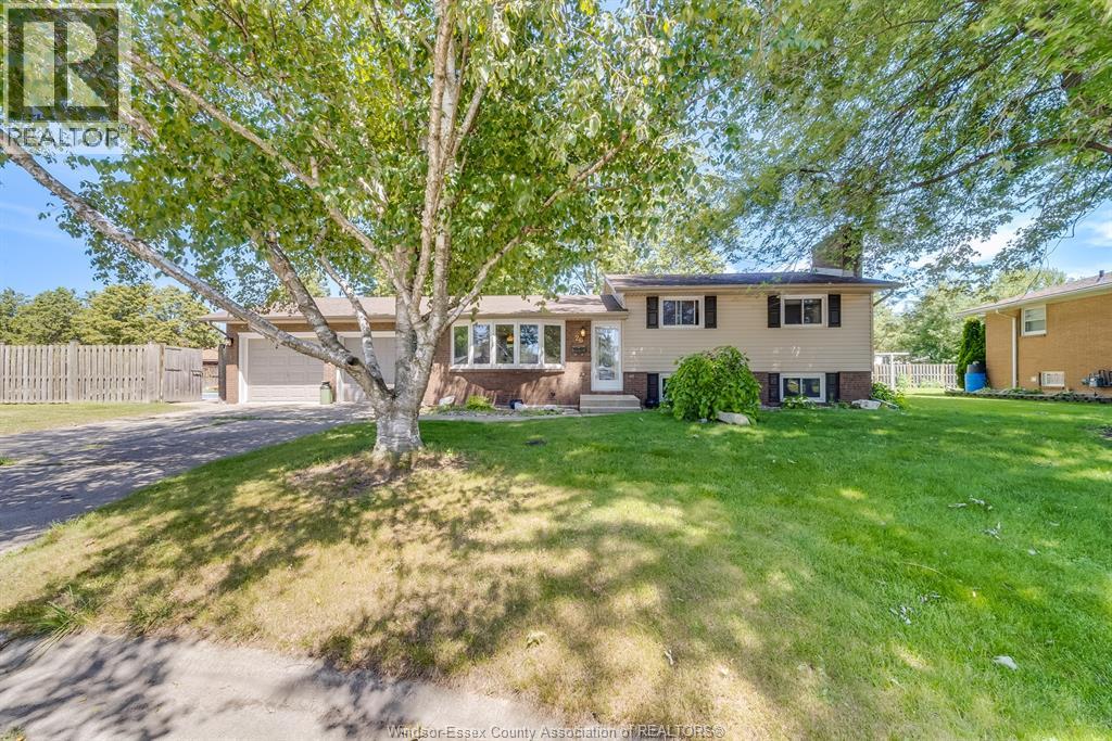 26 Spring Ct, Amherstburg, ON N9V 3A9