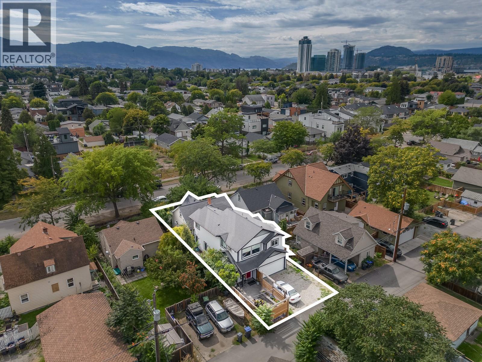 980 Coronation Ave, Kelowna, BC V1Y 7A5