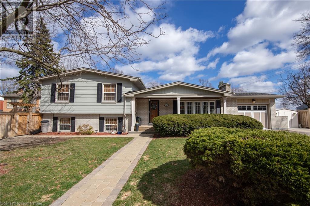 92 Auchmar Rd, Hamilton, ON L9C 1C5