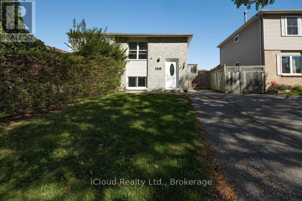 1419 Outlet Dr, Oshawa, ON L1J 7Z6