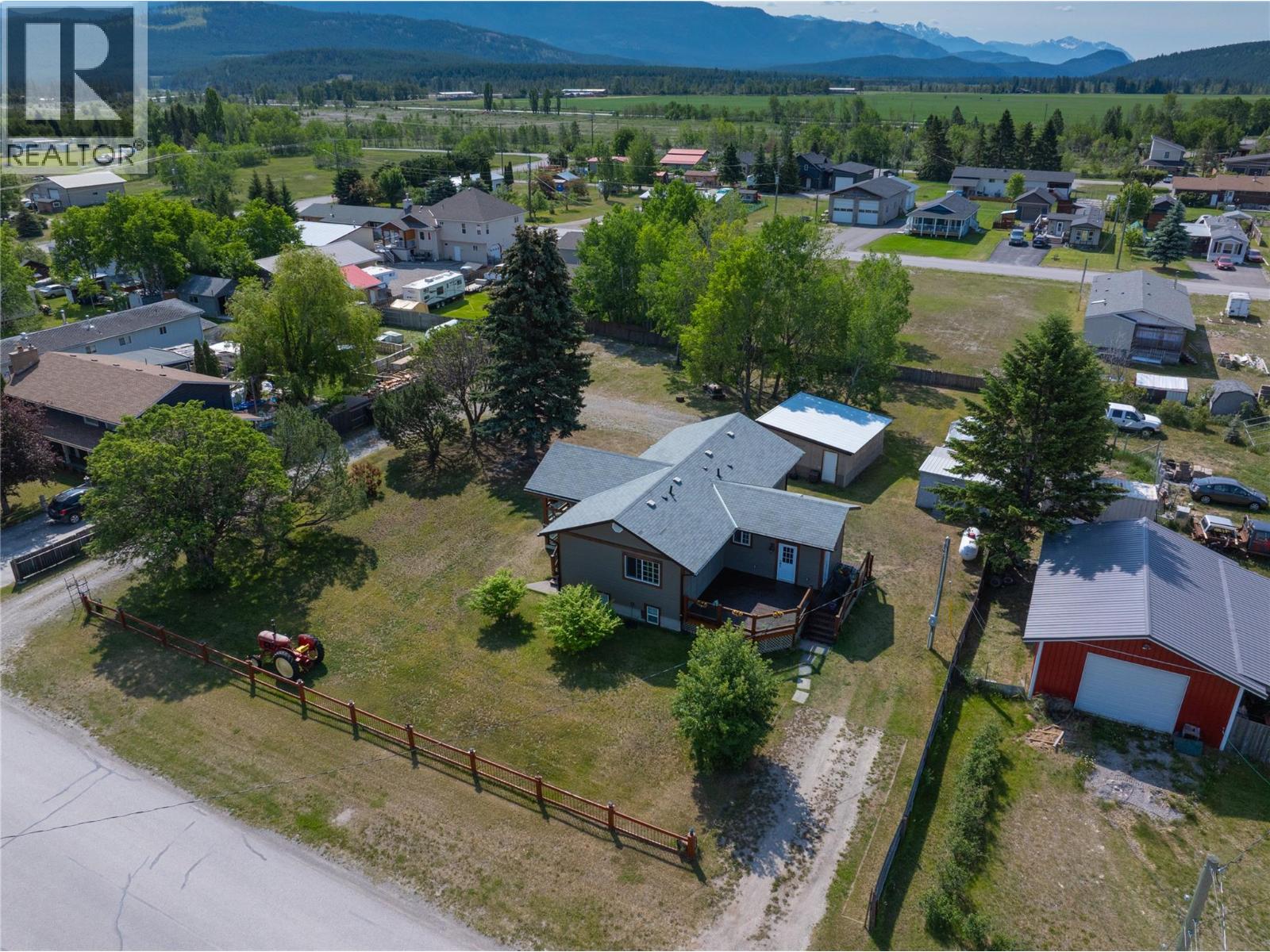4772 Burns Ave, Canal Flats, BC V0B 1B0