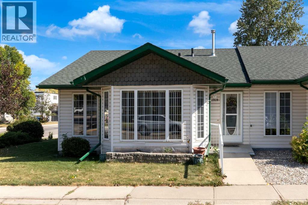 15 Street Unit 1919, Didsbury, AB T0M 0W0