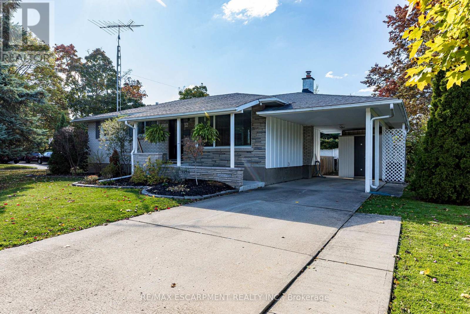 12 Ridley Heights Dr, St. Catharines Ridley, ON L2S 2J2