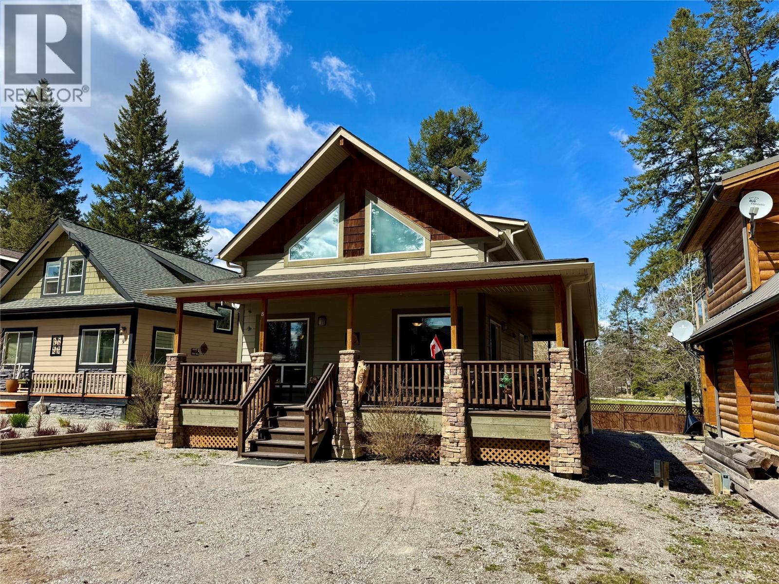 4868 Riverview Drive Unit 8, Edgewater, BC V0A 1E0