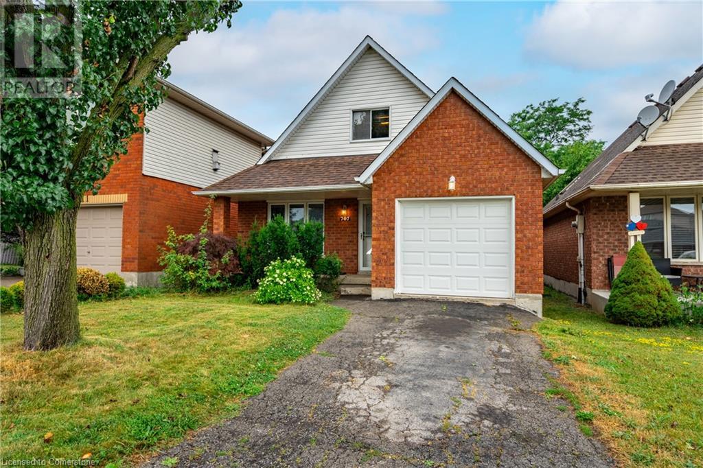 707 Acadia Dr, Hamilton, ON L8W 3V2