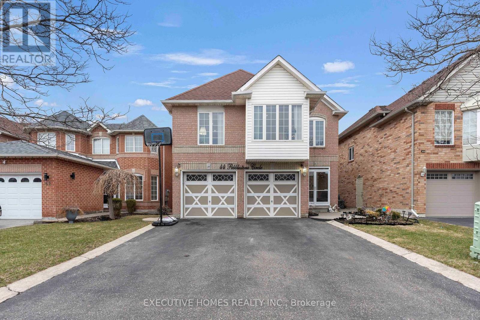 44 Pebblestone Cir, Brampton, ON L6X 4N2