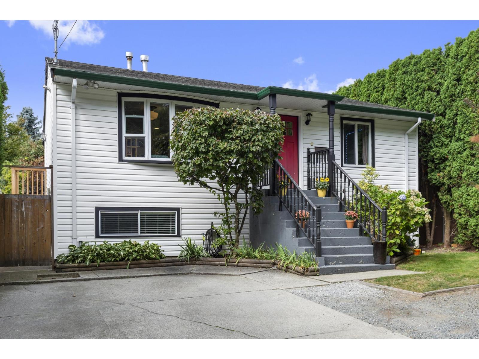 7845 Grand St, Mission, BC V2V 3T7