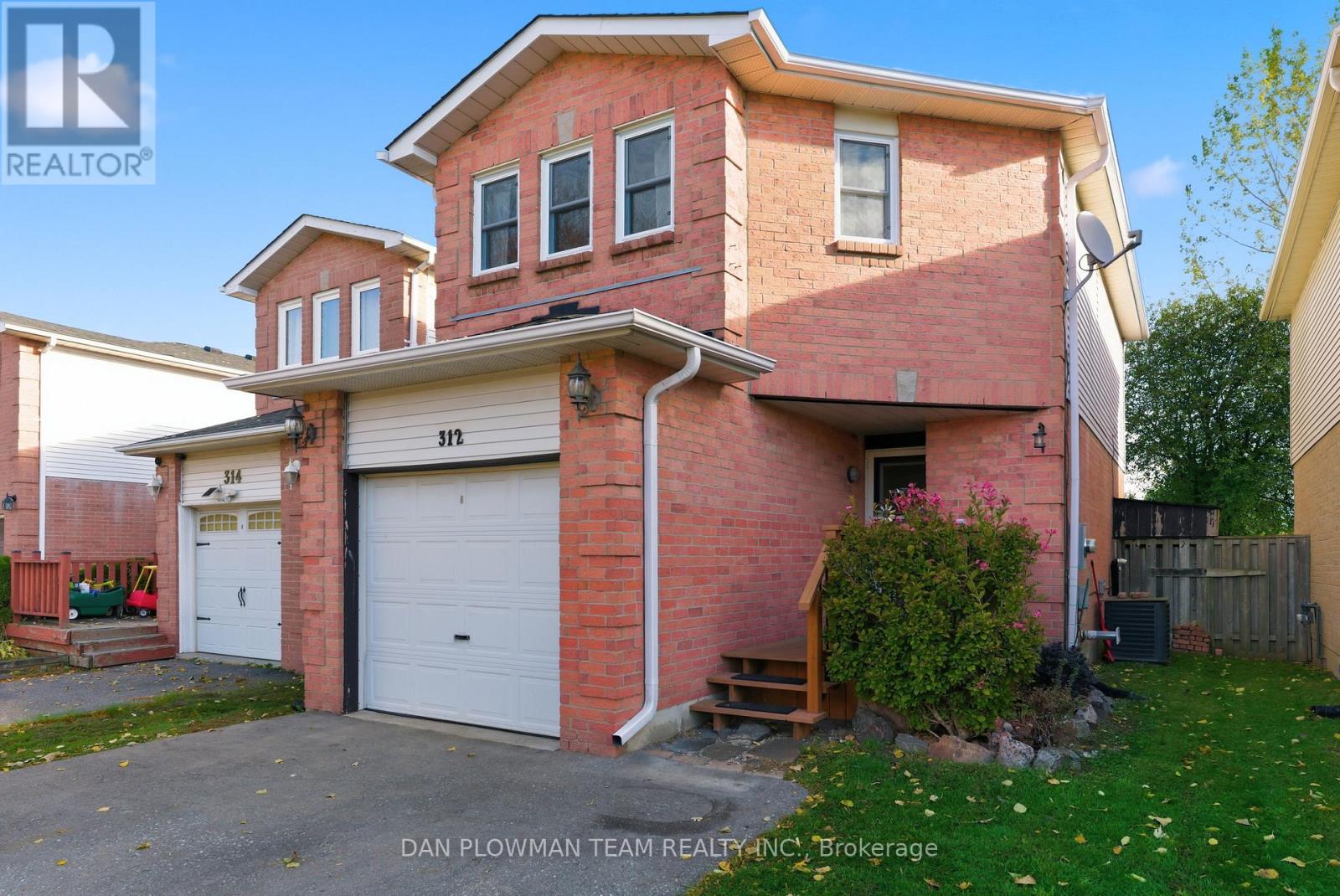 312 Sheffield Ct, Oshawa, ON L1J 8J3
