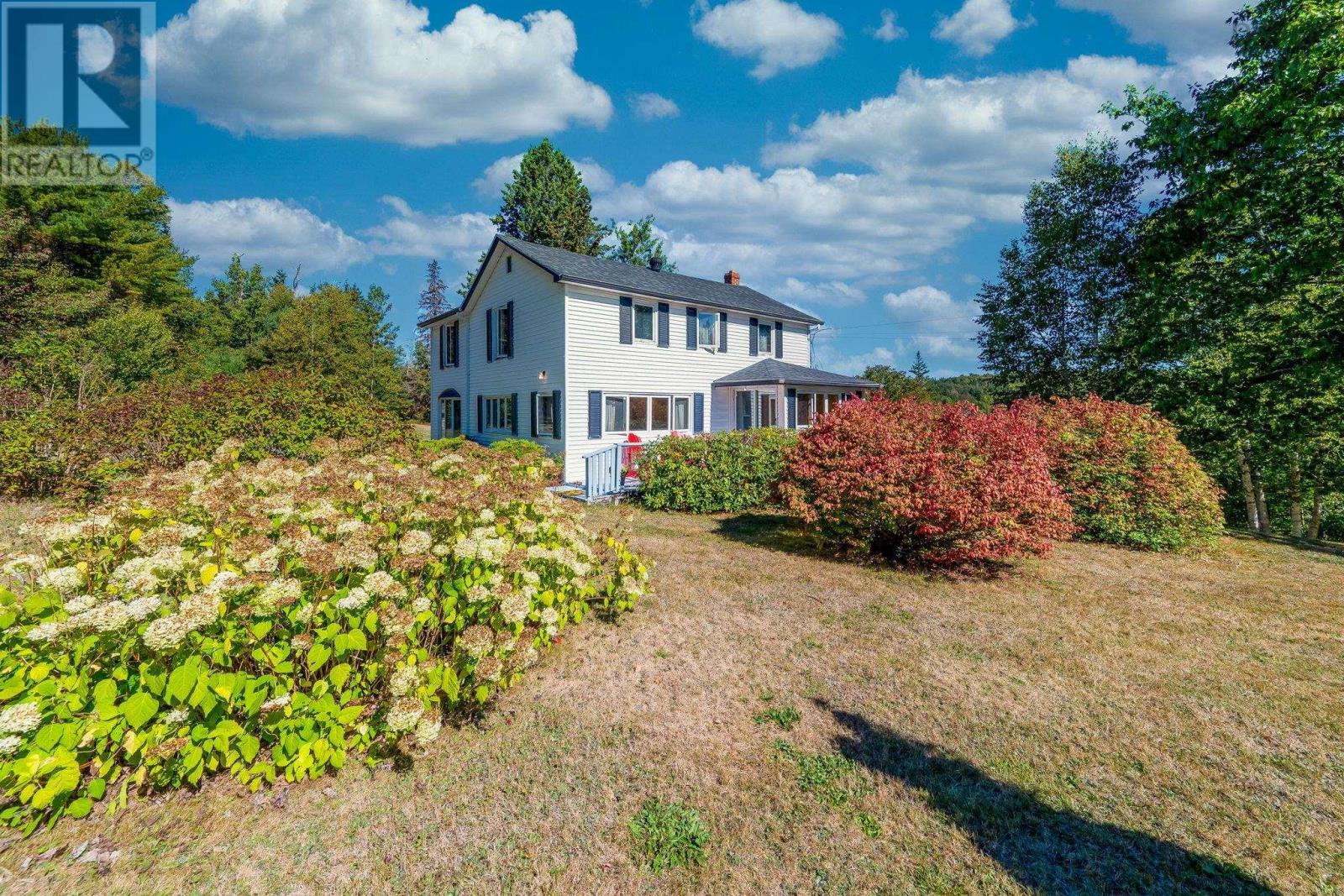9723 Highway 215, Walton, NS B0N 2R0