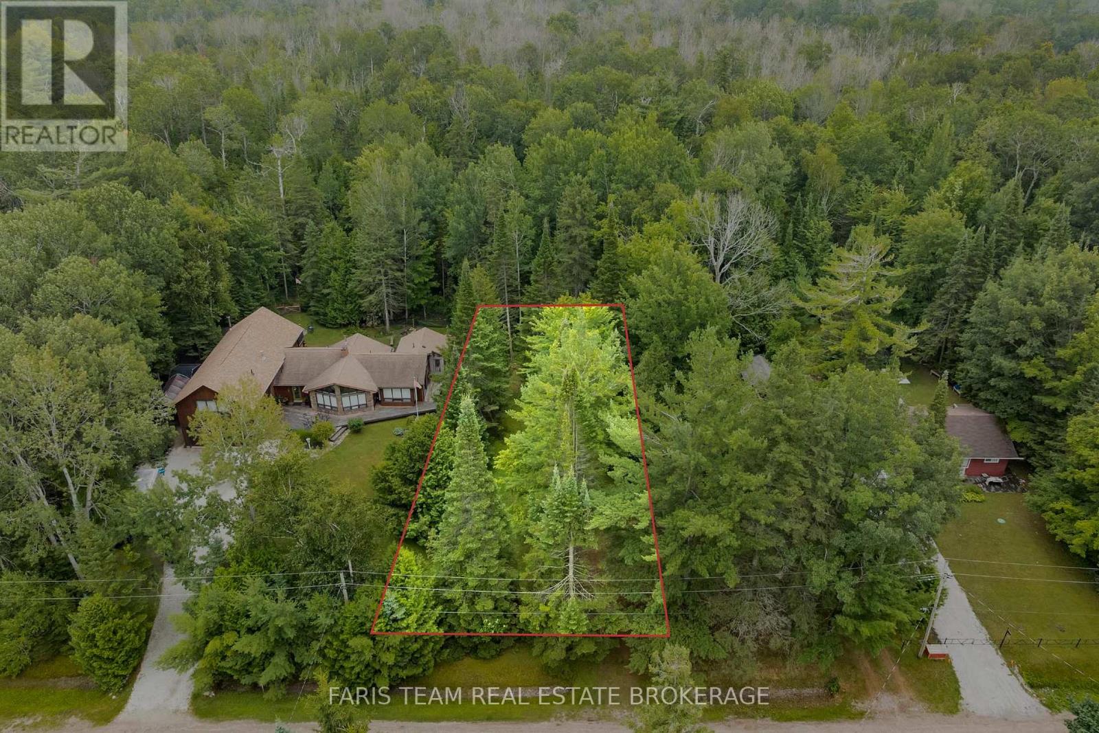 3 Woodside Avenue, Tiny, ON L0L 1P1
